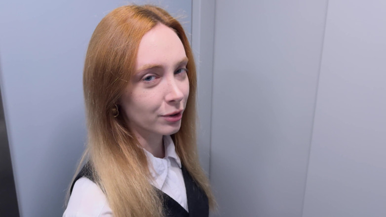 Loly Nebel Studio: The Most Beautiful Girl in the Office Suddenly Noticed You