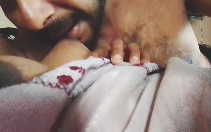 Skydreem1104: Malayalee Achayathi получает ее Ахаяан, сосет соски и заставляет ее чувствовать себя хорошо