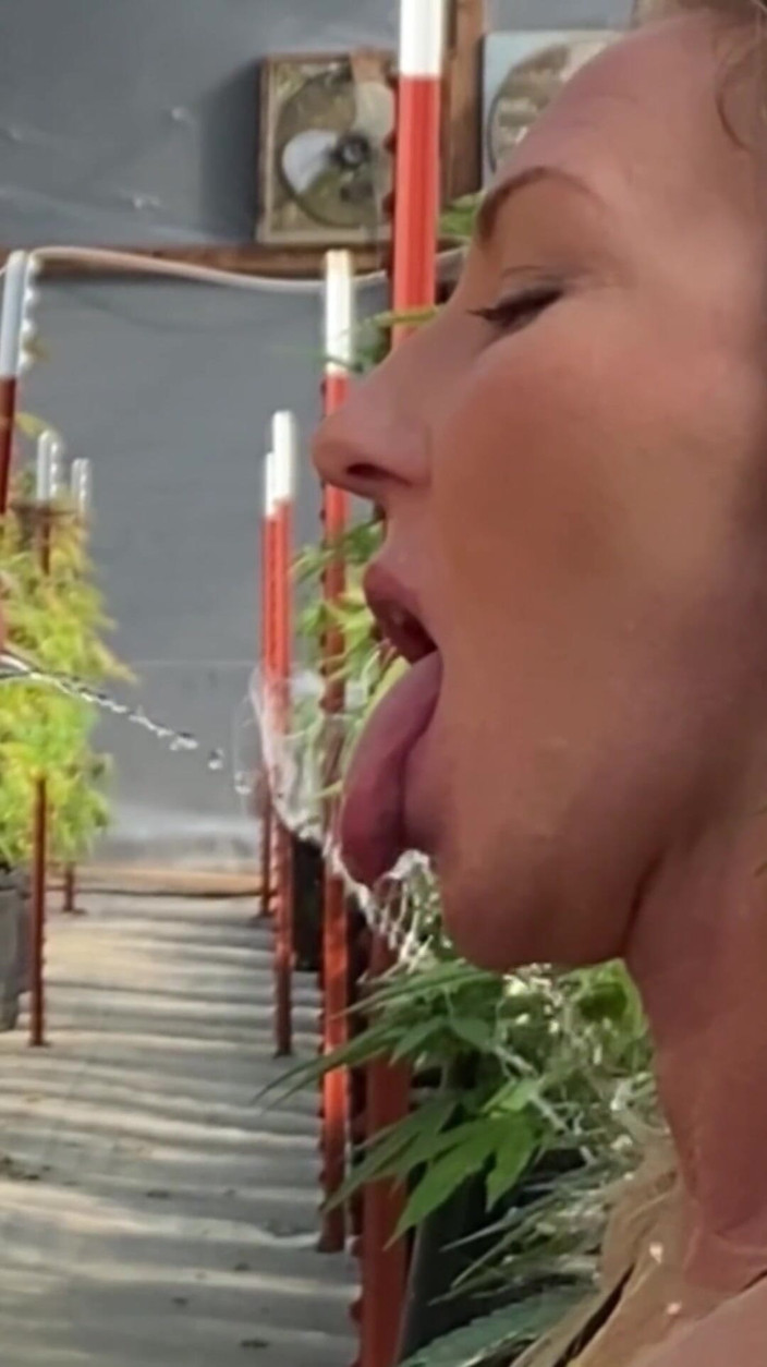 Farmers Wifey: Piss Loving Princess Cum Crave Queen, Shorties Compilation