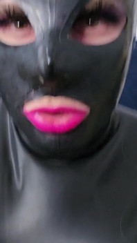 Búp bê latex - edging với máy đụ