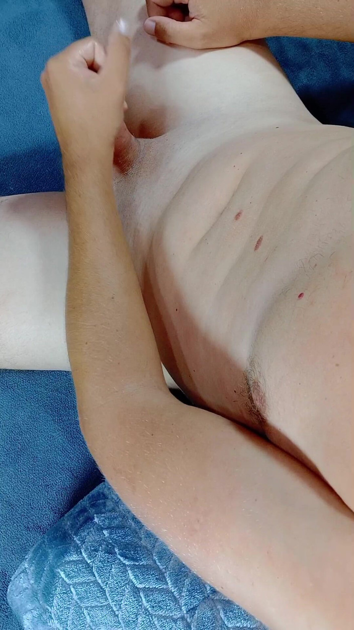 chris_aitrix: Saya melancap memanjangkan orgasme sehingga semua susu keluar Chris_aitrix