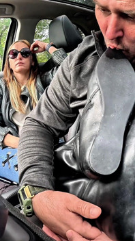 Adore Meus Sapatos No Carro, Escravo - Este É O Seu Lugar
