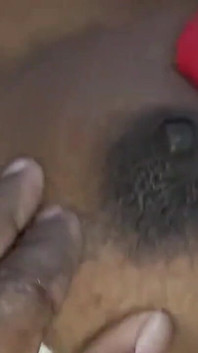 Moglie tette capezzoli pressa dal fratellastro -7