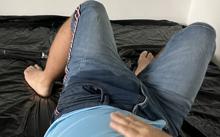 Rockme74: Jag var tvungen att gå på toaletten och kunde inte...