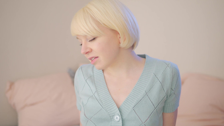 Jolie Lyon: 你无法抗拒色情阴户