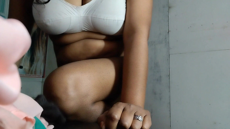 Nirman: Моя дружина з великою дупою трахає інших