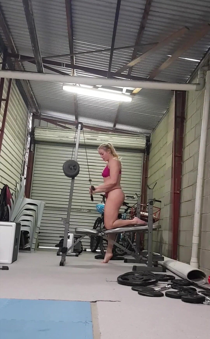 Michellexm: Senaman pakaian dalam