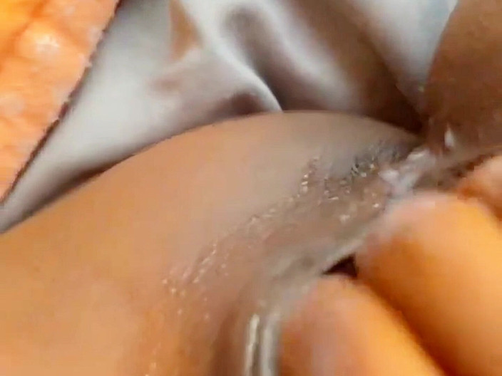 Barqueen: 我无法承受那激烈的潮吹