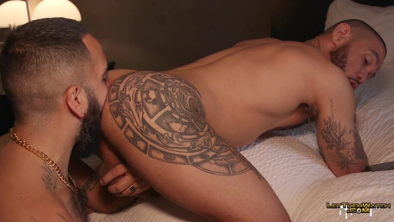 Let them watch: Grande Carne Mostruosa Rio Grande Bottoms Senza Preservativo Delinquente Tatuato...