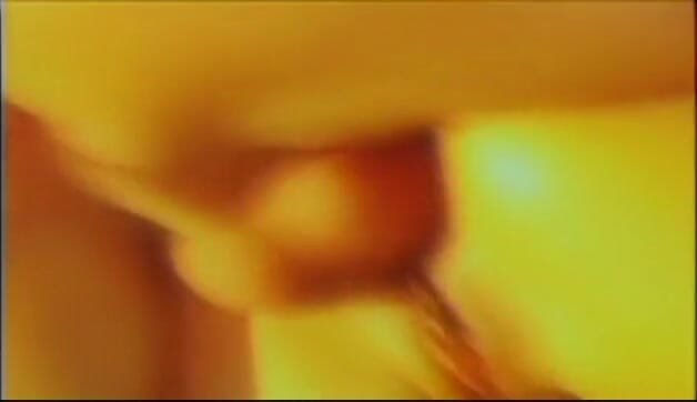 3 Bangers: Sexy schätzchen mit einer maske liebt es, zwei schwänze gleichzeitig...