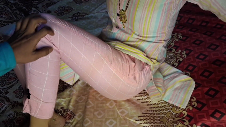 Pure Organ0: Desi village ragazza figa stretta prima volta sesso di coppia...
