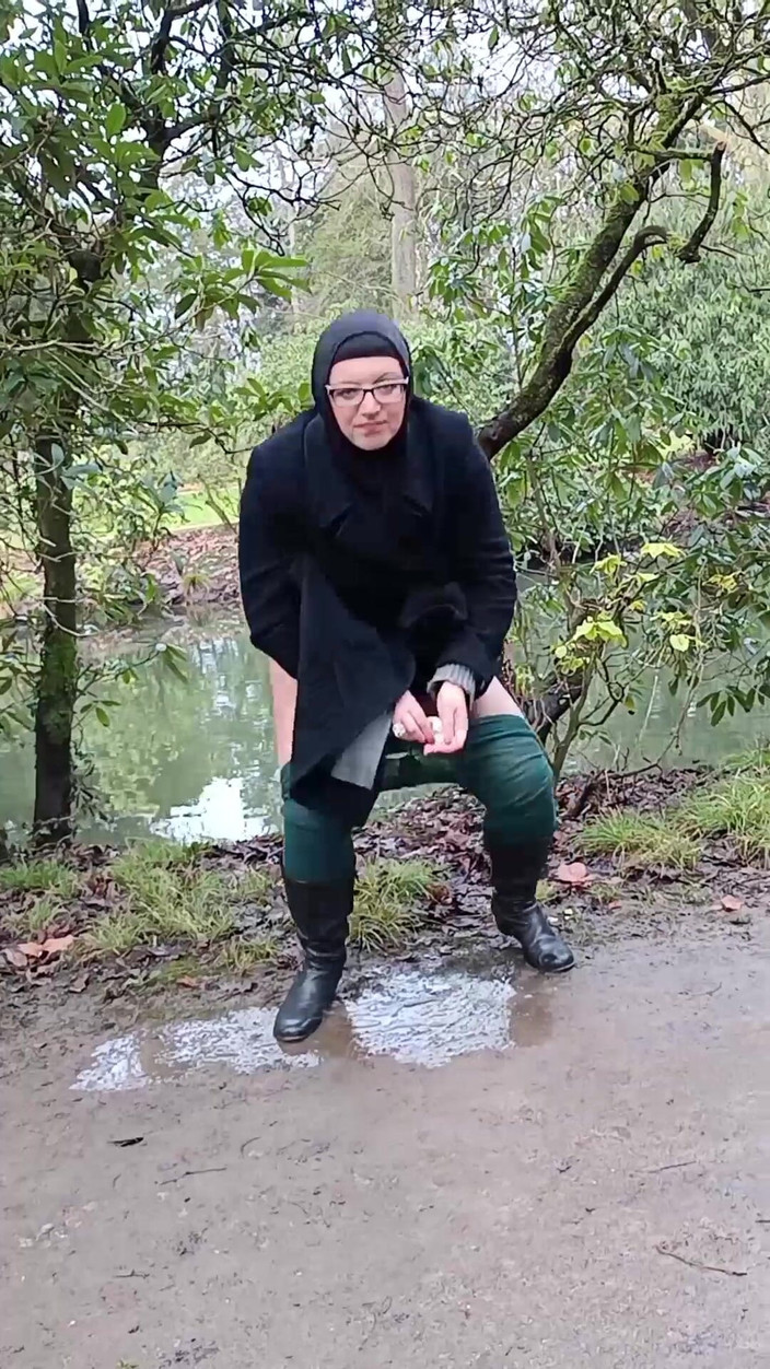 Asisa_oz: Ich Habe Draußen Im Park Mit Einem Großen Schwanz Gespielt,...