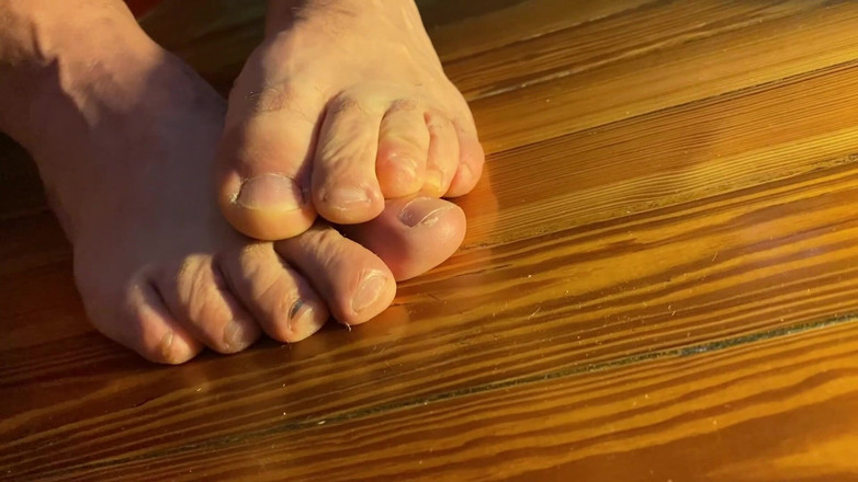 Placer_macho: Đôi chân của tôi kiệt sức sau ngày làm việc ...