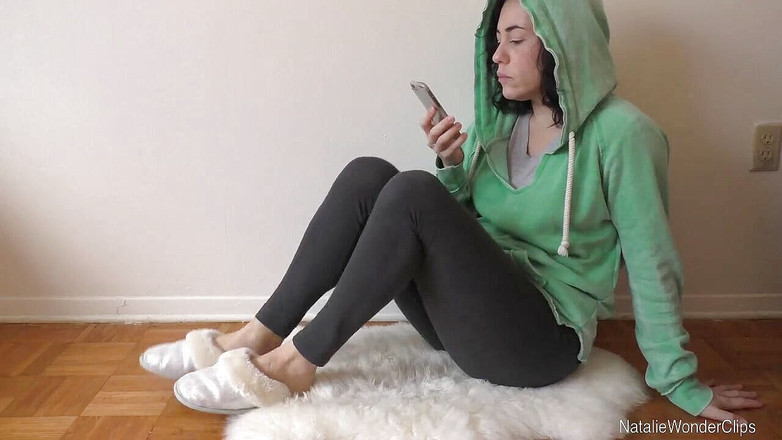 Natalie Wonder: Stinky feet love