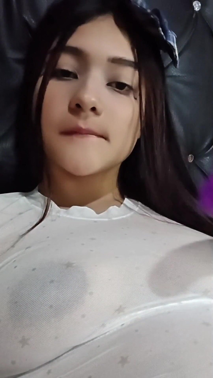 Yuli and tony: Pelakon lucah melancap