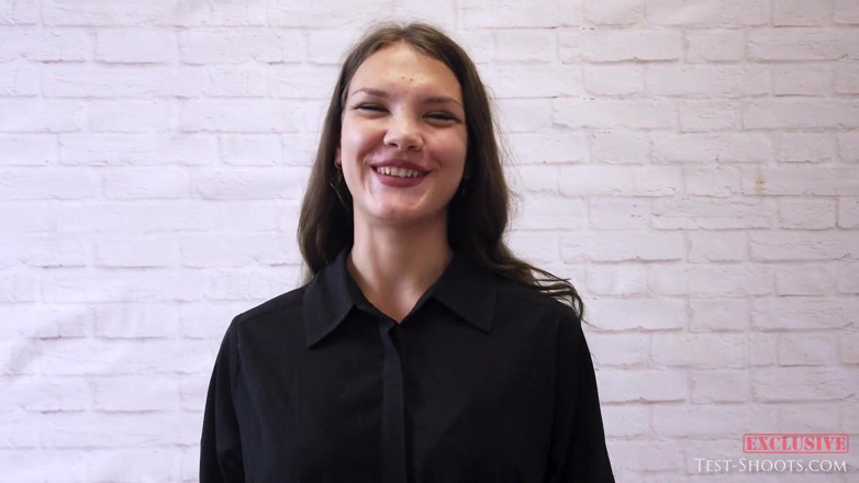 Test-Shoots: Nude Video Casting with Artistic Gymnast Polina