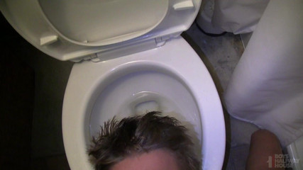 Boys half-way house: genç suçlu çifte prezervatifsiz sikiliyor