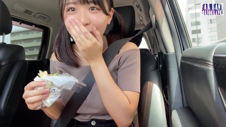 Far East pornography: 在狂野暴露的度假中与一个热爱精液的美女在太阳亲吻的F杯刺激骑乘 第1部分