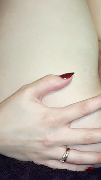 Strčím dvě mrkve obrovským a roztrhám mě od sebe