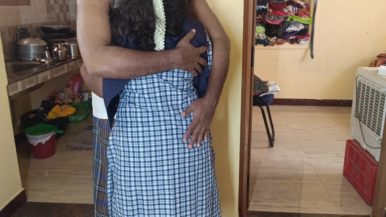 Magilmathi: 南インド学生制服バイラル動画