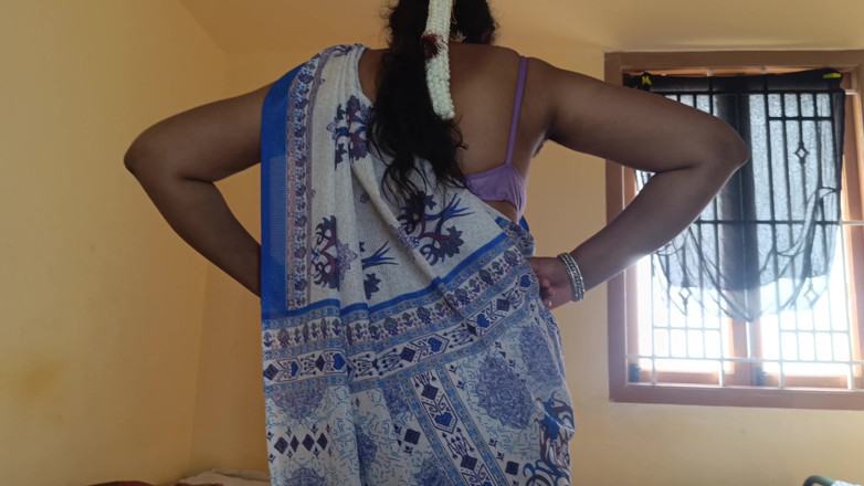Palani69: गृहिणी की चूत चाटना और कुत्ते शैली में चुदाई