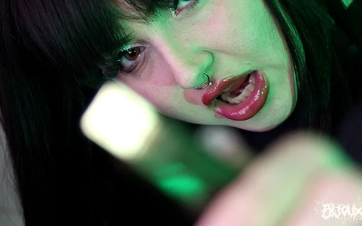 Bijoux: Usb Boy Findom