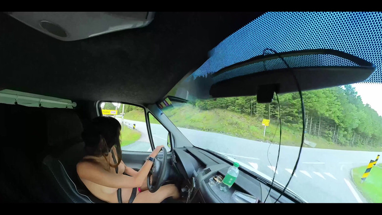 DaringKiara: 裸の運転