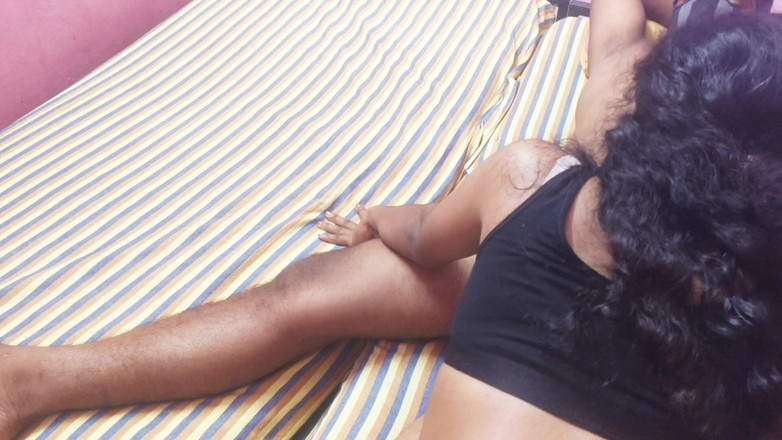 VillageBlackfairy: Adik tiri kawan yang lebih muda