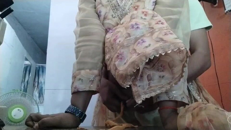 Nirman: Indický desi pár