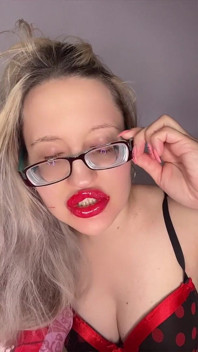 Geschichte, warum ich meinen neuen dicken schwanz nicht trage eyeglasses.MP4