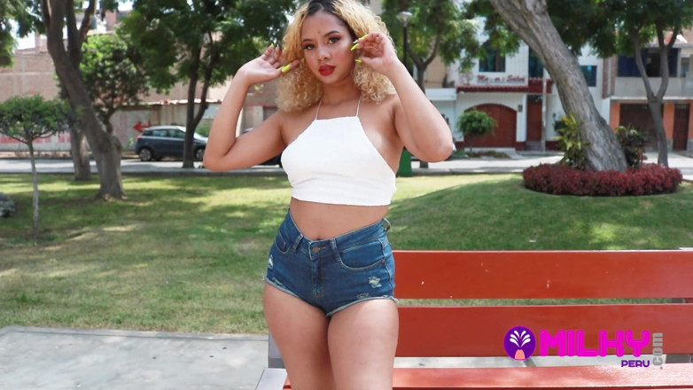 Milky Peru: Venezuelan Delaila Discovered Recording Hot Tik Toks