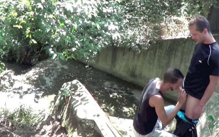 Crunch Boy: Straight fuck gay twink outdoor