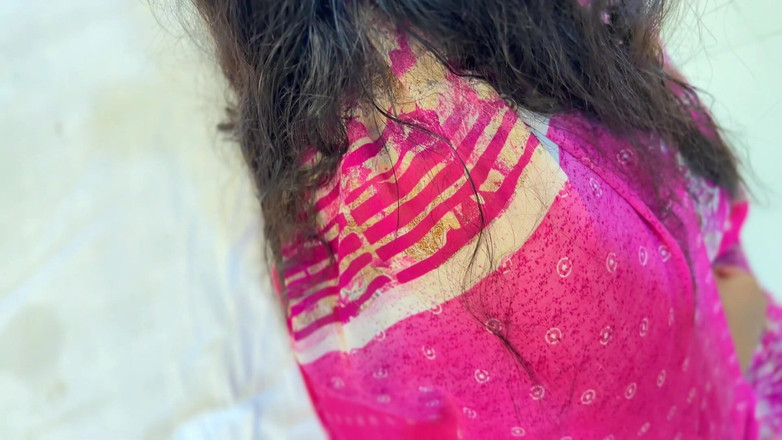 Aria Mia: Velký zadek a obrovská prsa Gujrati macecha