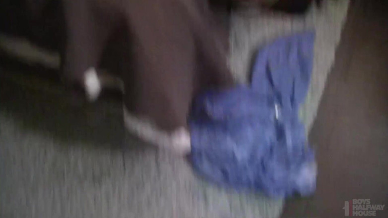 Boys half-way house: Юная спаривается с болотом