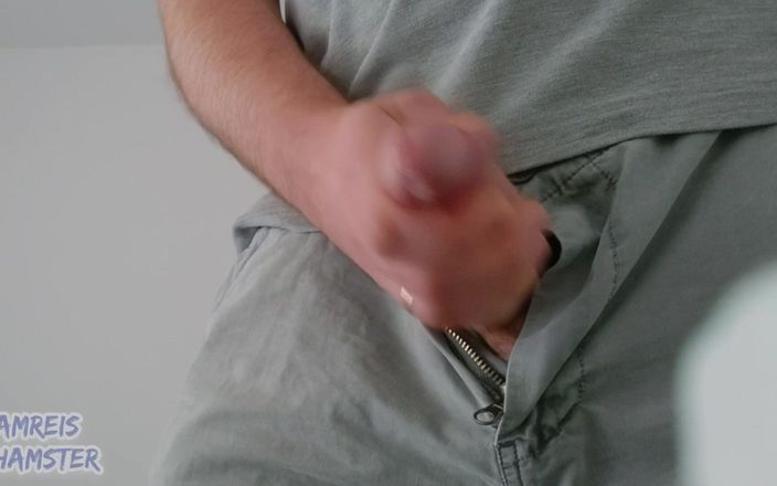 Amreis: Masturbasi - sebelum muncrat dan sperma. Orgasme di celana pendek di...