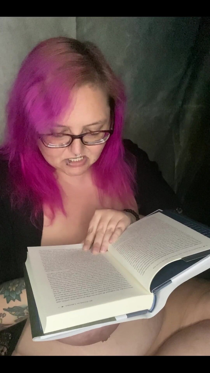 Sara Star: Nude Readings: Ms. Found in a Bottle
