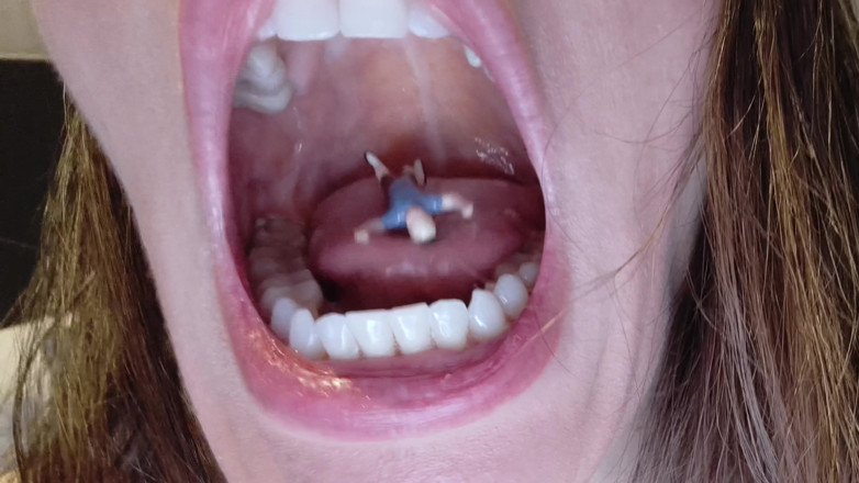 annikarain: Femdom CEI Giantess