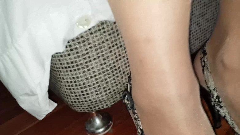 Dani Leg: 日焼けパンストとセクシーなかかとと巨大な噴水兼のダニ脚