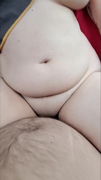 Stavo Scorrere Il Mio Telefono Quando È Appena Entrato E Mi Ha Scopato Crudo Fino Al Creampie