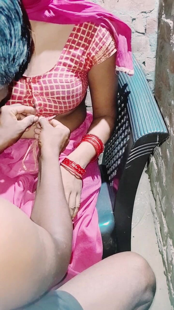 Renudbf: 大胸部德西性爱