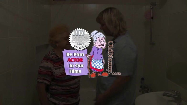 Aged Love: Oldnanny-Hermine, seorang wanita tua dengan pepek berbulu gemuk patut aksi...