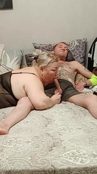 Stříkání po orálním sexu macechy