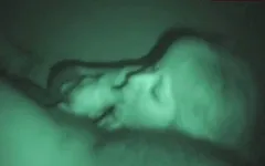 Mica Fernandez kouří noční záběr se šťastným koncem
