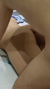 A questa troia cavalca il cazzo come un professionista ma piace anche un anale profondo!