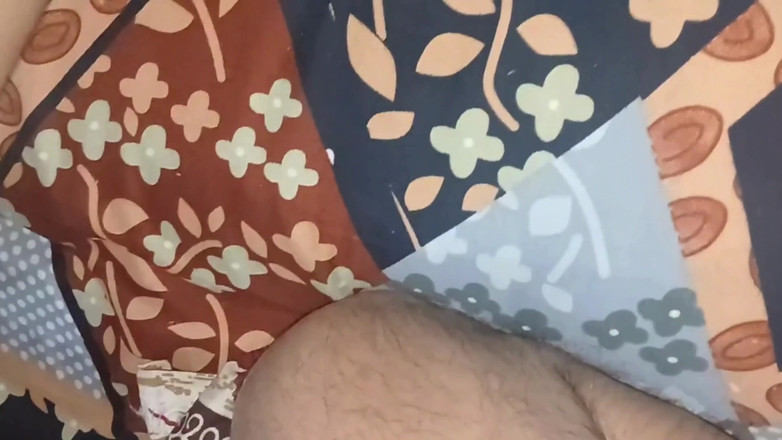 Pinki Bhabhi 69: Evli kadın kocasının arkadaşı tarafından sikiliyor gerçek amatör, aldatan evli...