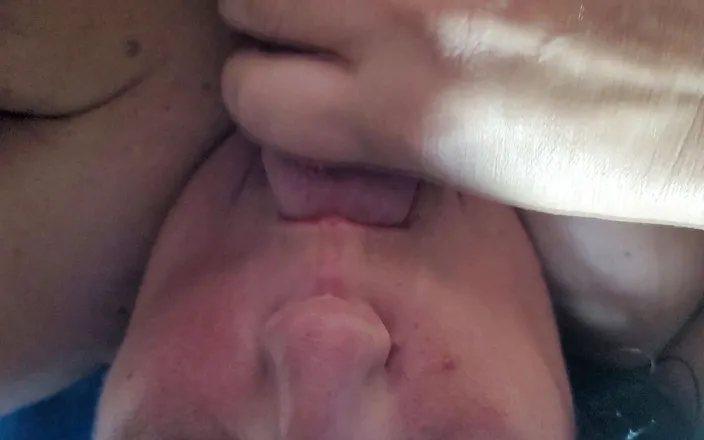 Lujuriosos: I suck his cock while sitting on my tits