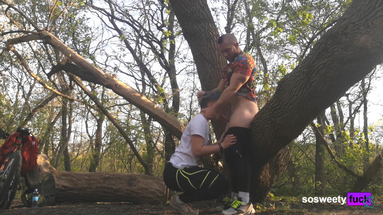 Sosweetyfuck: Sexo en el bosque cerca de la carretera. Sosweetyfuck