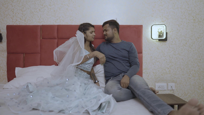 Desimaal69: Bela nova noiva ensina seu marido a fazer sexo