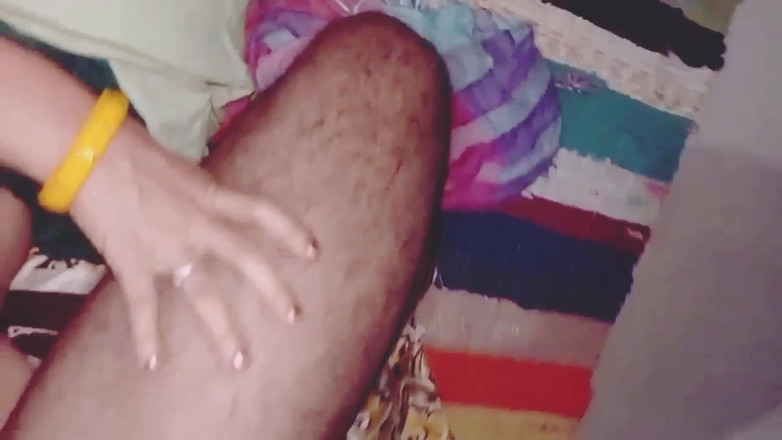 Janvibhabhii: Jija Ji Ne Raat Me Sali Ko Farsh Par Litakar...