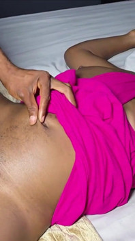 Pepek eboni jadi basah dia membuatkan batang saya pancut